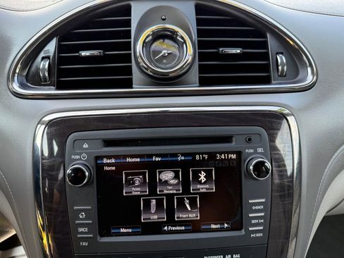 Used 2017 Buick Enclave Leather image 20