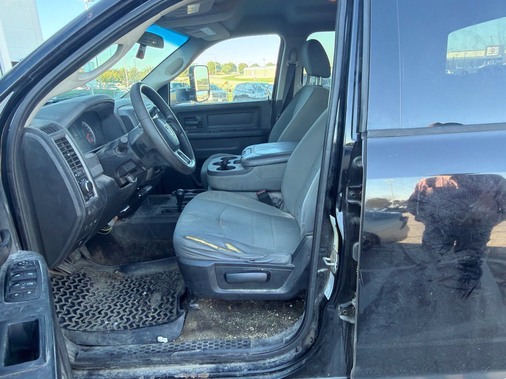 Used 2015 RAM 2500 ST w/ SXT Appearance Group AWD/4WD image 5