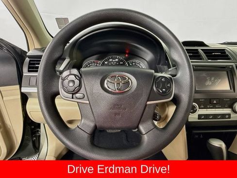 Used 2014 Toyota Camry LE FWD image 11