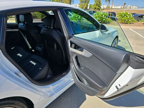 Used 2025 Audi A5 2.0T Premium Plus image 30