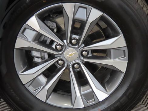Used 2025 Chevrolet Equinox LT FWD image 6