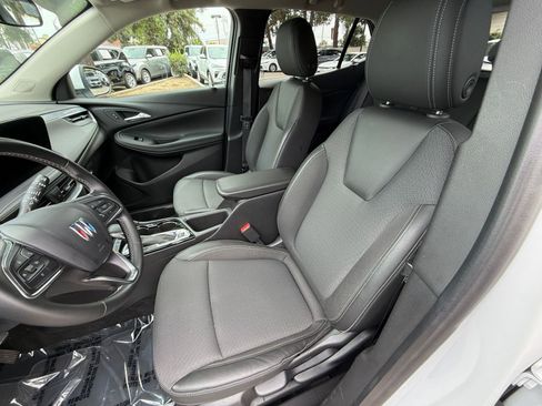Used 2025 Buick Encore GX Preferred image 24