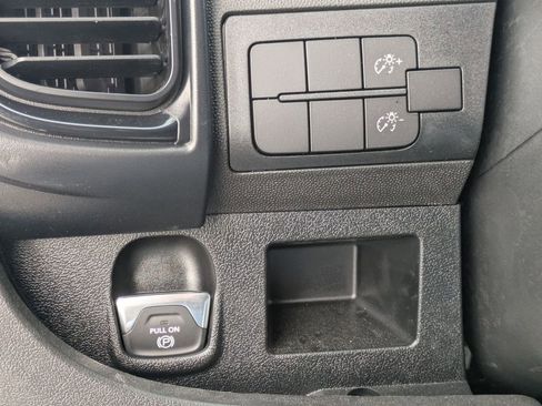 Used 2024 RAM ProMaster 2500 FWD image 29