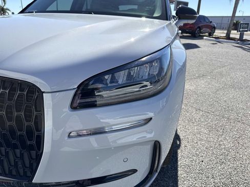 New 2026 Lincoln Corsair Premiere image 9