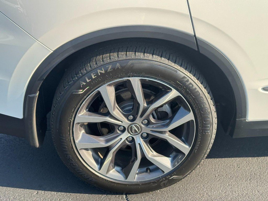 Certified 2024 Acura MDX w/ Technology Package AWD/4WD image 9