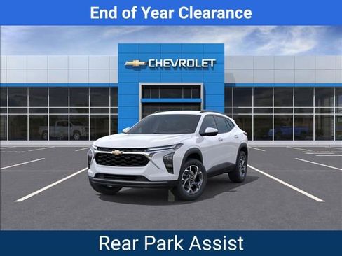 New 2025 Chevrolet Trax LT w/ Driver Confidence Package image 9