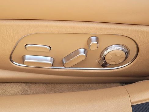 Used 2024 Genesis G90 3.5T image 13