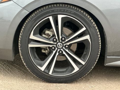 Used 2021 Nissan Sentra SR image 25