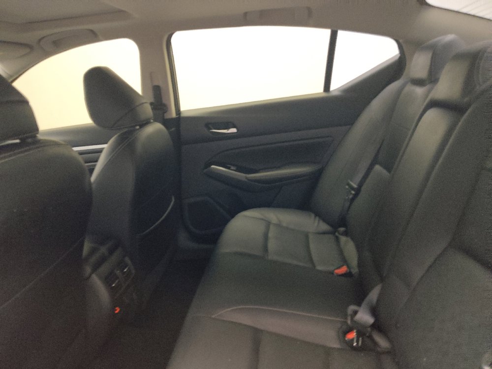 Used 2023 Nissan Altima 2.5 SL FWD image 18