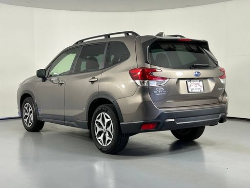 Used 2023 Subaru Forester Premium AWD/4WD image 5