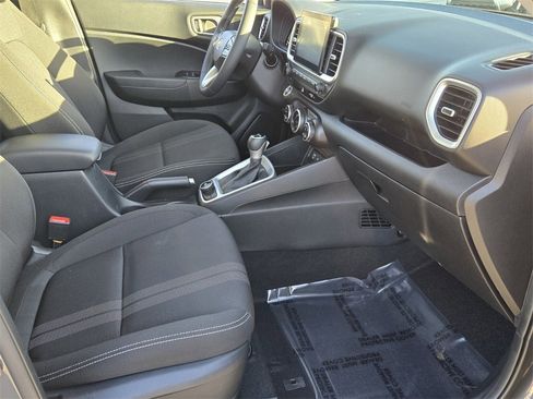 Certified 2024 Hyundai Venue SEL image 16