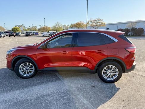Used 2022 Ford Escape SE w/ Convenience Package image 8