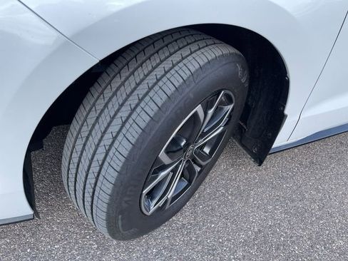 New 2026 Toyota Sienna Platinum AWD/4WD image 10