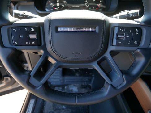 Used 2024 Land Rover Defender 130 X image 25