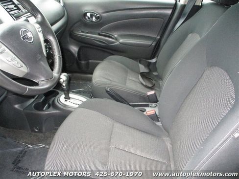 Used 2018 Nissan Versa SV image 22