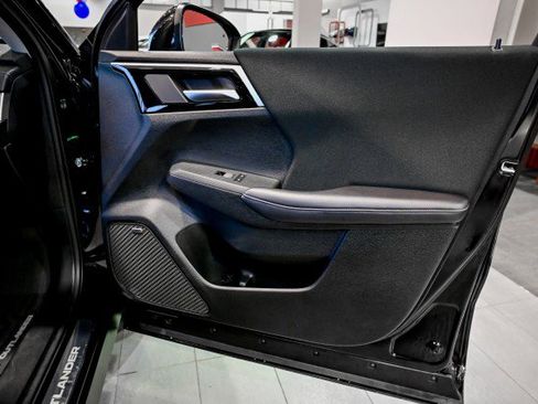 Used 2025 Mitsubishi Outlander ES image 29