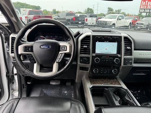 Used 2019 Ford F250 Lariat w/ Lariat Value Package image 25