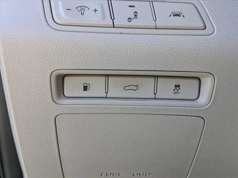 Used 2016 Hyundai Sonata Limited w/ Option Group 05 image 10