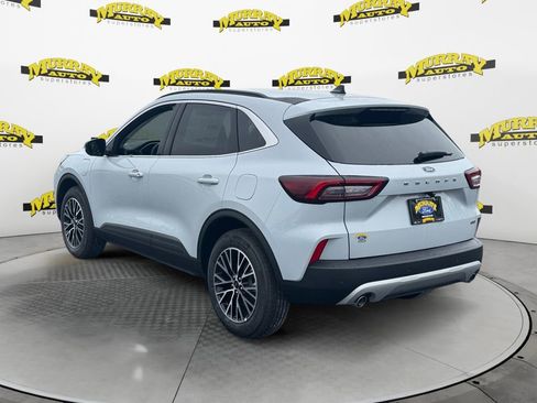 New 2026 Ford Escape SE FWD image 3