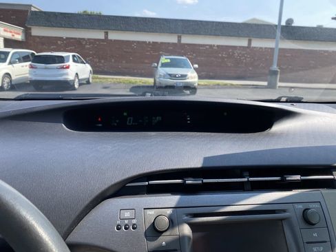 Used 2014 Toyota Prius image 12