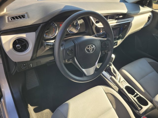 Used 2017 Toyota Corolla LE FWD image 9