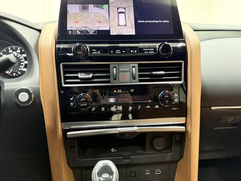 Used 2024 INFINITI QX80 Sensory image 34