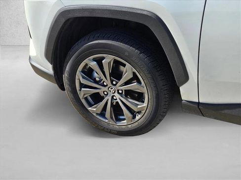 Used 2024 Toyota RAV4 Limited image 24