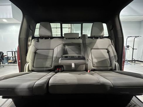 Used 2023 GMC Sierra 1500 SLT w/ SLT Premium Plus Package AWD/4WD image 28