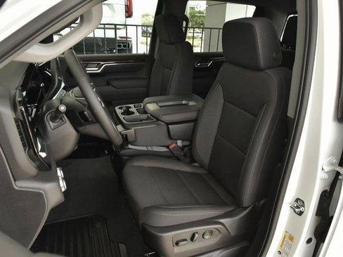 New 2025 GMC Sierra 1500 SLE w/ Preferred Package image 18