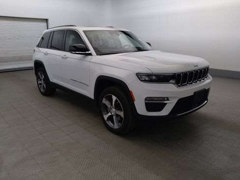 Used 2022 Jeep Grand Cherokee Limited 4xe image 13