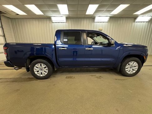 Used 2022 Nissan Frontier SV image 4