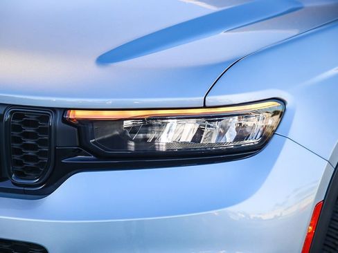 New 2025 Jeep Grand Cherokee L Altitude image 5