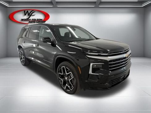 New 2026 Chevrolet Traverse High Country w/ LPO, Floor Liner Package FWD image 3