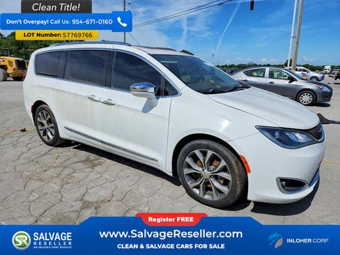 Used 2017 Chrysler Pacifica Limited FWD image 5