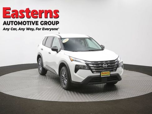 Used 2024 Nissan Rogue S AWD/4WD image 51