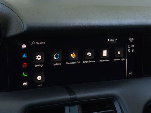 Used 2023 Porsche Taycan image 39