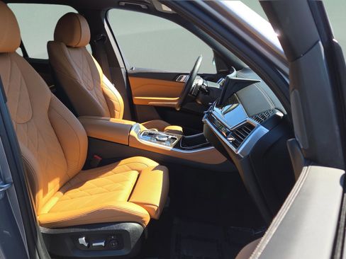 Certified 2024 BMW X5 xDrive40i w/ Premium Package image 22