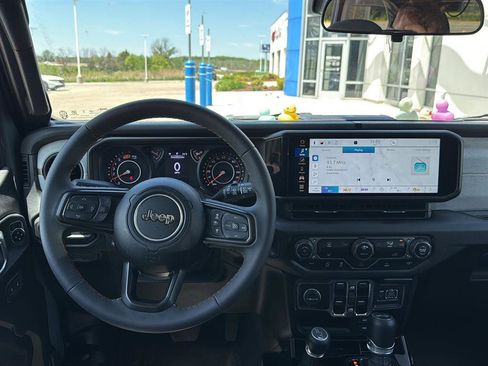 Used 2024 Jeep Wrangler Unlimited Sport AWD/4WD image 13