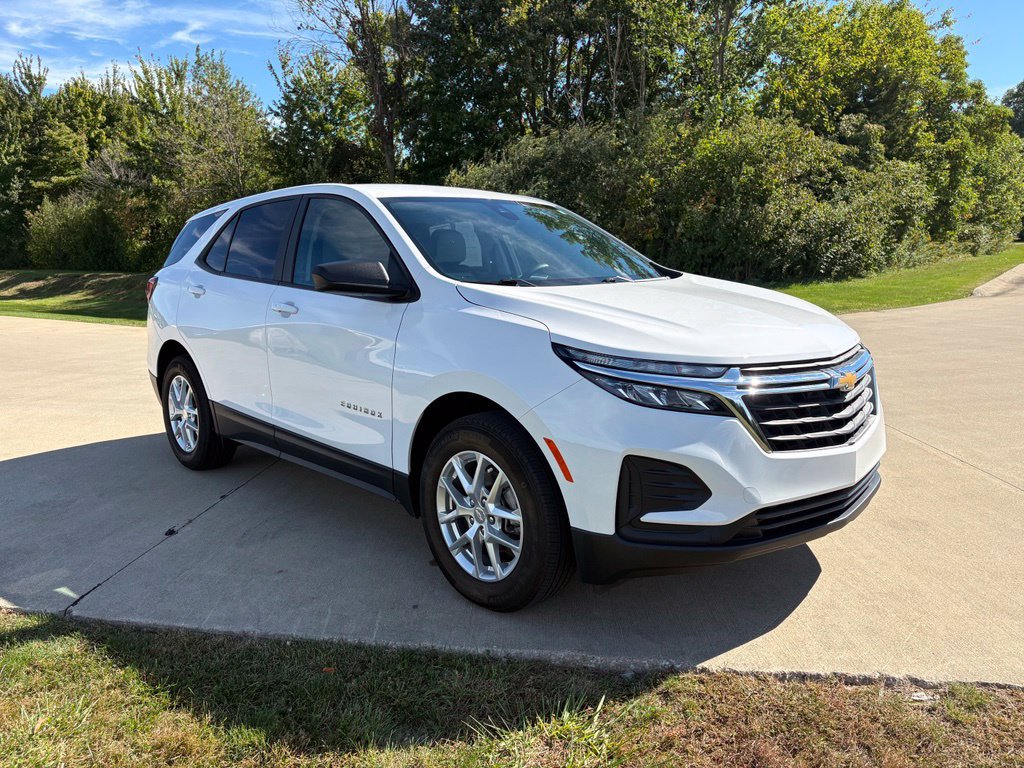Used 2024 Chevrolet Equinox LS w/ LS Convenience Package FWD image 11