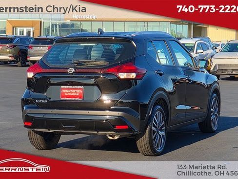 Used 2024 Nissan Kicks SV image 30