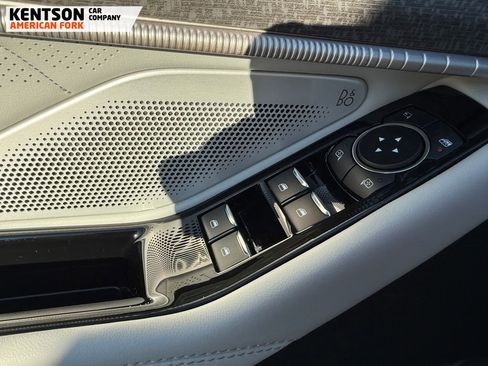 Used 2025 Ford Explorer Platinum w/ LUX Leather Package image 23