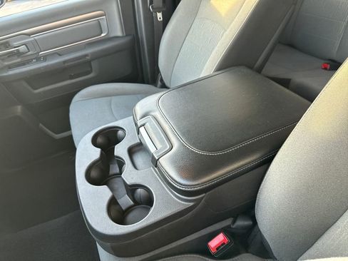 Used 2024 RAM 1500 Classic SLT image 21