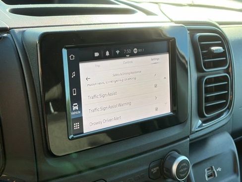 Used 2025 RAM ProMaster 2500 w/ Convenience Group image 16