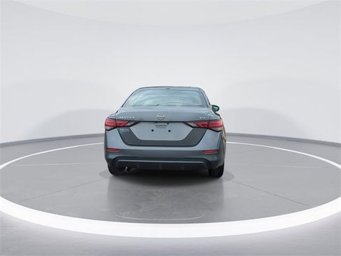 Used 2024 Nissan Sentra SV image 7