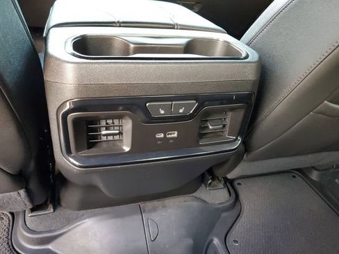 Used 2024 GMC Sierra 1500 AT4 w/ Technology Package AWD/4WD image 16