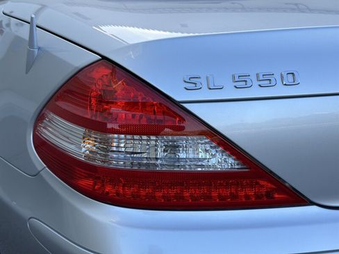 Used 2008 Mercedes-Benz SL 550 image 23