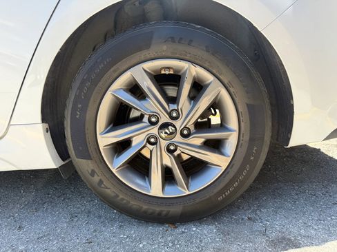 Used 2020 Kia Optima LX image 20