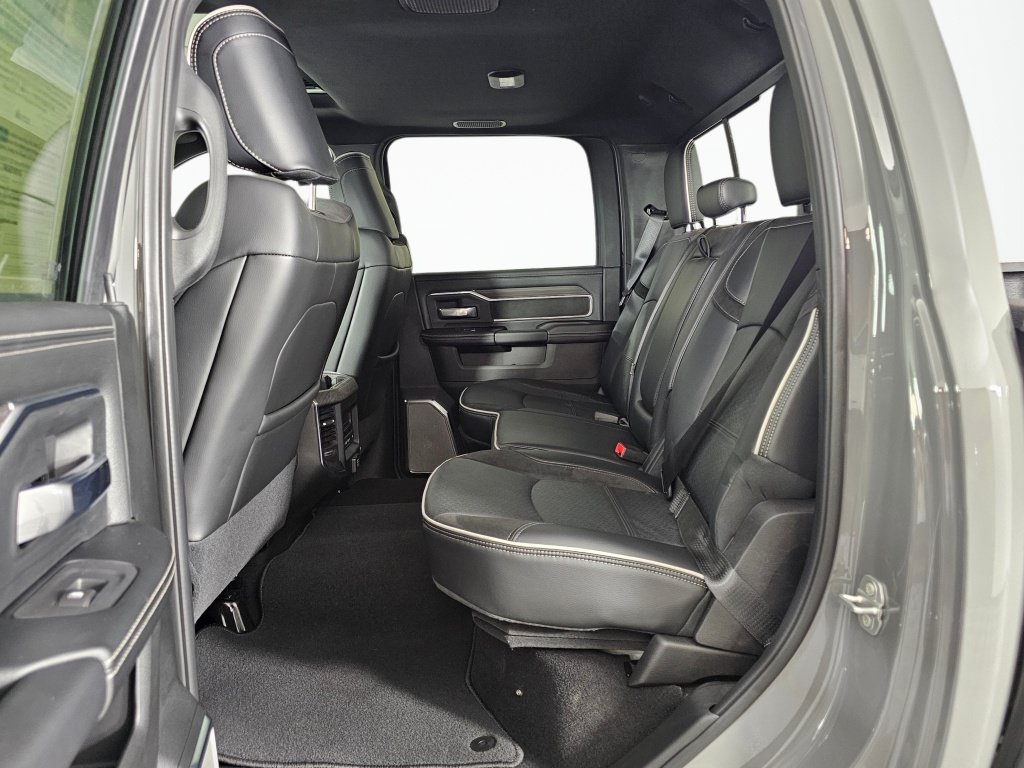 New 2026 RAM 2500 Laramie AWD/4WD image 36