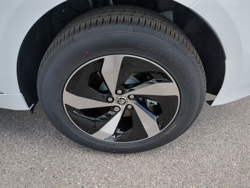 New 2026 Jaguar F-PACE R-Dynamic S image 37