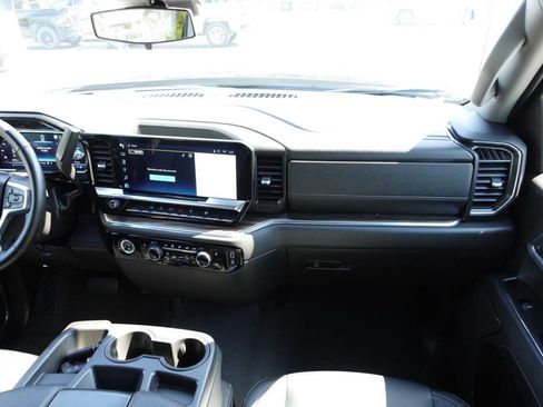 Used 2023 Chevrolet Silverado 1500 LT AWD/4WD image 39